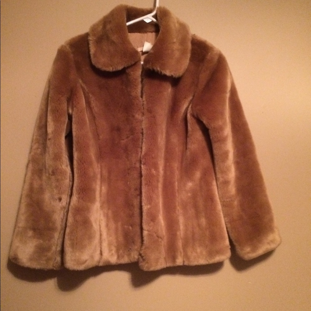 So soft!! Faux fur jacket